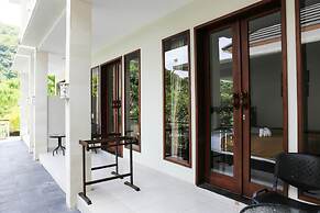 Dewi Villa Padangbai Hotel