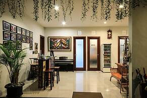 Dewi Villa Padangbai Hotel