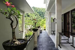 Dewi Villa Padangbai Hotel