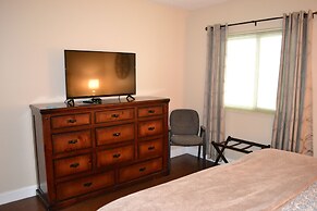Attractive 504 2BD Condo with Private Balcony and Jacuzzi Tub by RedAw