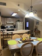 110 3BD Family Condo with Jacuzzi Tub by RedAwning