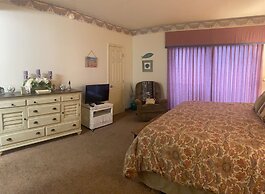 110 3BD Family Condo with Jacuzzi Tub by RedAwning