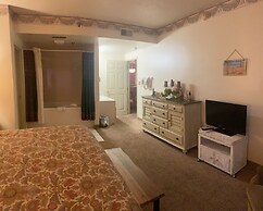 110 3BD Family Condo with Jacuzzi Tub by RedAwning