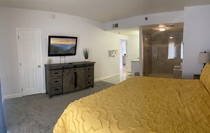 Smoky Mountains 711 3BD Condo with All Round Private Balcony by RedAwn