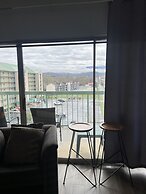 City View 611 3BD Condo with Jacuzzi Tub and Fireplace by RedAwning