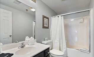 City View 611 3BD Condo with Jacuzzi Tub and Fireplace by RedAwning