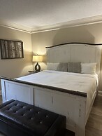 Smoky Mountains 304 2BD Condo with Private Balcony and Fireplace by Re