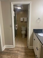 Smoky Mountains 304 2BD Condo with Private Balcony and Fireplace by Re