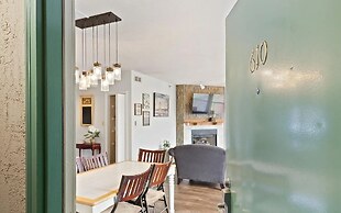 Smoky Mountains 610 3BD Condo with Fireplace and Jacuzzi Tub by RedAwn