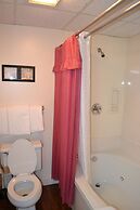 Little Pigeon River 508 2BD Condo with Fireplace and Jacuzzi Tub by Re