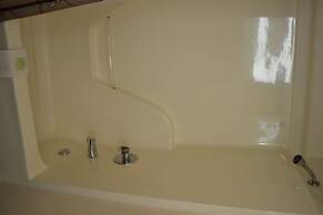 Little Pigeon River 508 2BD Condo with Fireplace and Jacuzzi Tub by Re