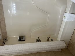 Smoky Mountains 101 2BD Condo with Fireplace and Private Balcony by Re