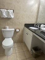 Smoky Mountains 101 2BD Condo with Fireplace and Private Balcony by Re