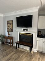 Smoky Mountains 101 2BD Condo with Fireplace and Private Balcony by Re