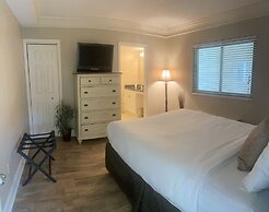 Smoky Mountains 101 2BD Condo with Fireplace and Private Balcony by Re