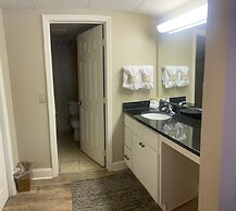 Smoky Mountains 101 2BD Condo with Fireplace and Private Balcony by Re