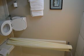 Smoky Mountains 205 2BD Condo with Private Balcony by RedAwning