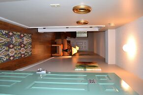 Smoky Mountains 205 2BD Condo with Private Balcony by RedAwning