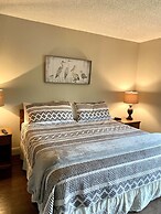 Smoky Mountains 205 2BD Condo with Private Balcony by RedAwning