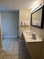 609 1bd 1 Bedroom Condo by RedAwning