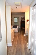 609 1bd 1 Bedroom Condo by RedAwning