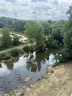 609 1bd 1 Bedroom Condo by RedAwning