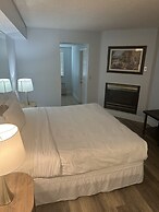 409 1bd 1 Bedroom Condo by RedAwning