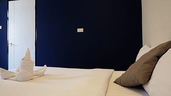 Sleep With Me Bangkok - BTS Phra Khanong