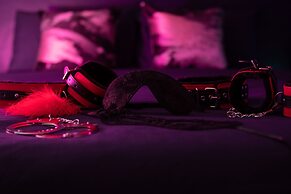 Sleep With Me Bangkok - BTS Phra Khanong