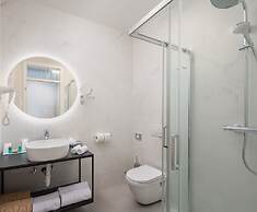 Zlatni rat Beach Resort