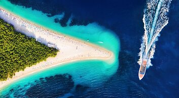 Zlatni rat Beach Resort