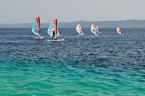 Zlatni rat Beach Resort