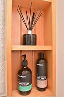 James Estate Guesthouse