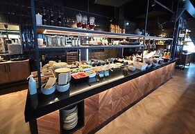 Kuukkeli Hirvas Suite