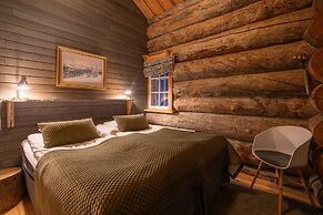 Kuukkeli Hirvas Suite