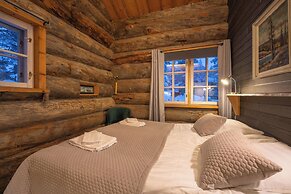 Kuukkeli Hirvas Suite