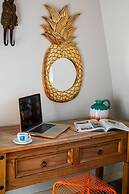 Dream Stays Bath - Trim Street Townhouse with Hot tub