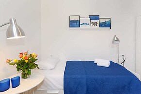 Apartments and Rooms Stone House