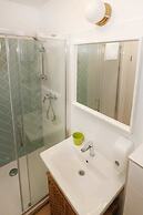 Apartments and Rooms Stone House