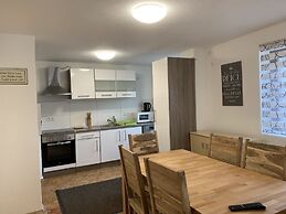 AB Apartment Objekt 122 - Hostel