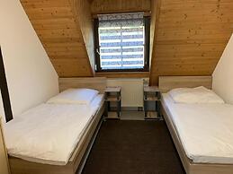 AB Apartment Objekt 122 - Hostel