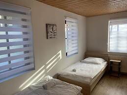 AB Apartment Objekt 122 - Hostel
