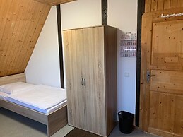 AB Apartment Objekt 122 - Hostel