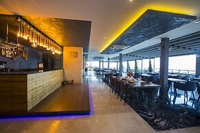 Royal Comfort Suites