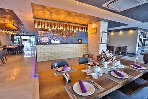 Royal Comfort Suites