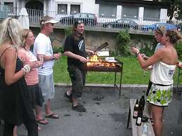 SnowBunnys BackPackers Hostel