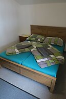 SnowBunnys BackPackers Hostel