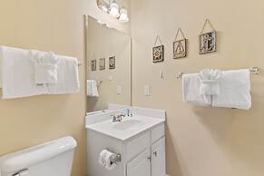 Arbor Trace #635 3 Bedroom Condo by RedAwning