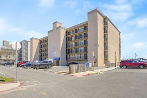 Polynesian 502 1 Bedroom Condo by RedAwning