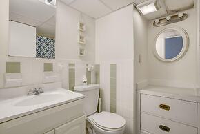 Polynesian 502 1 Bedroom Condo by RedAwning